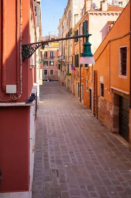 Classy & Quiet Venice - Beautiful Apartment In Cannaregio